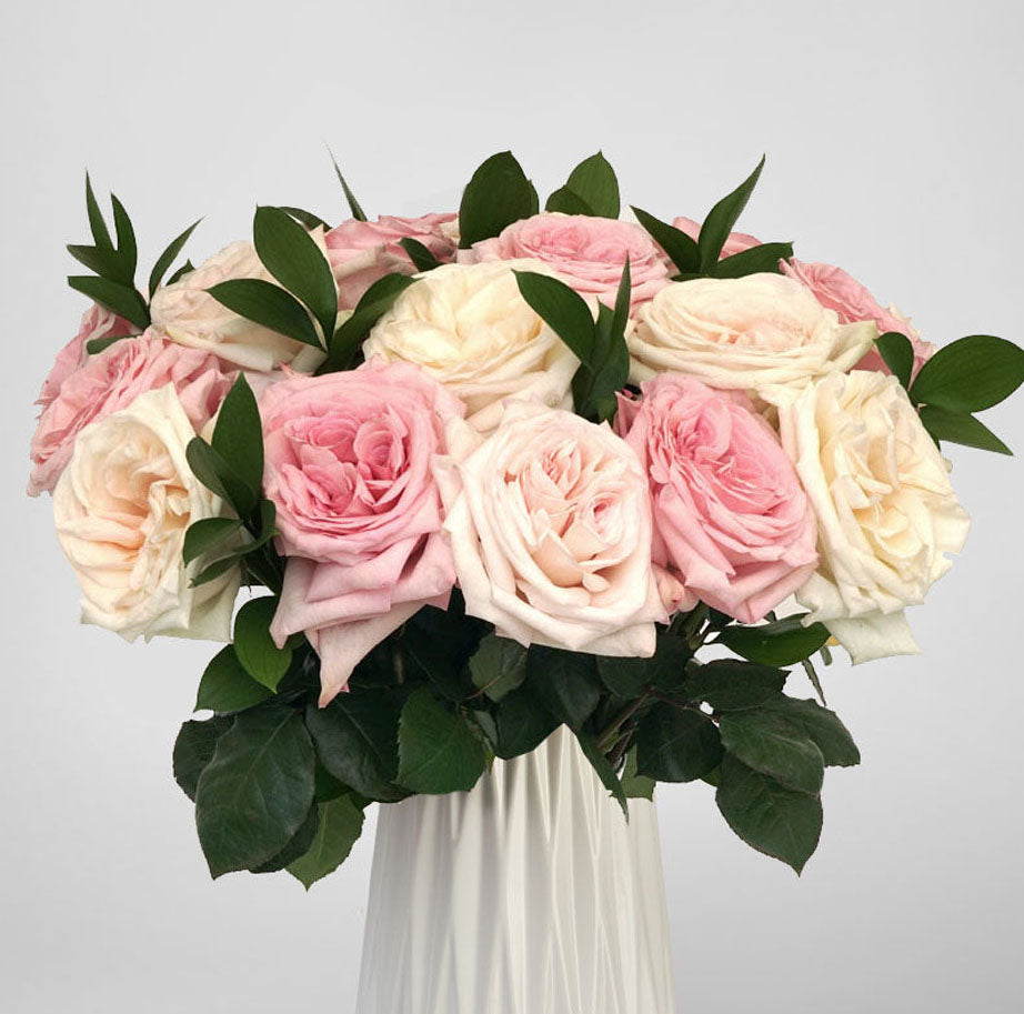 STRAWBERRIES AND CREAM BOUQUET (Fragrant)
